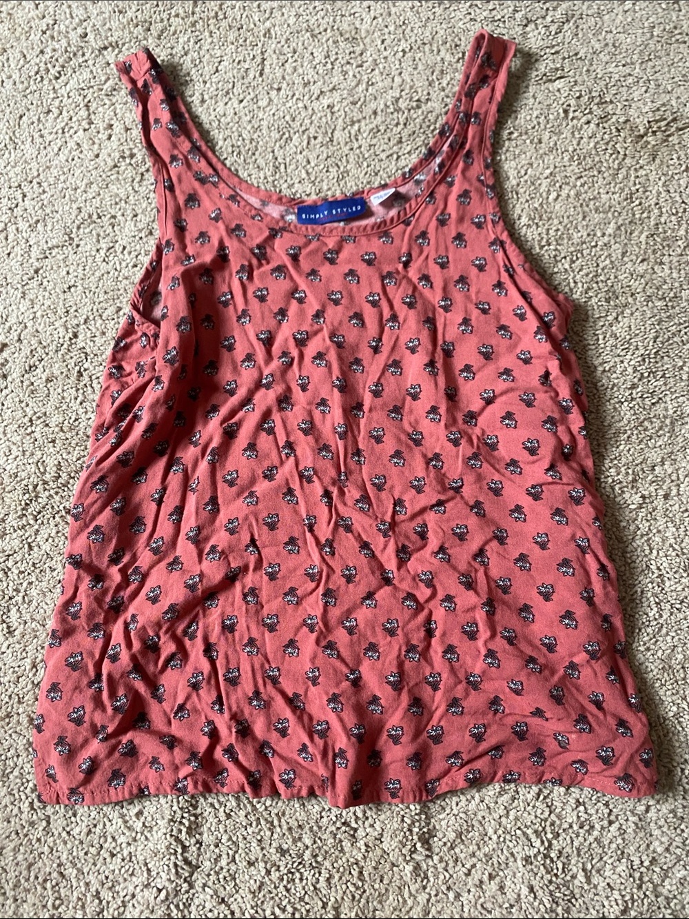 Simply Styled Coral Floral Scoop Tank Top